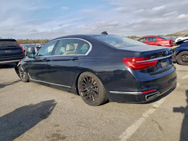WBA7F2C58GG417090 2016 BMW 7ER - Image 2