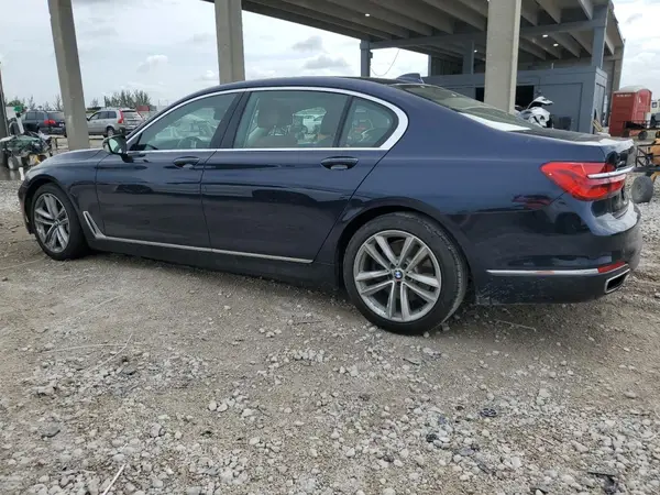 WBA7F2C58GG418059 2016 BMW 7ER - Image 2