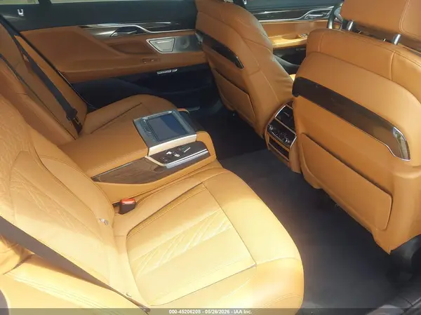 WBA7F2C58GG418515 2016 BMW 7ER - Image 8