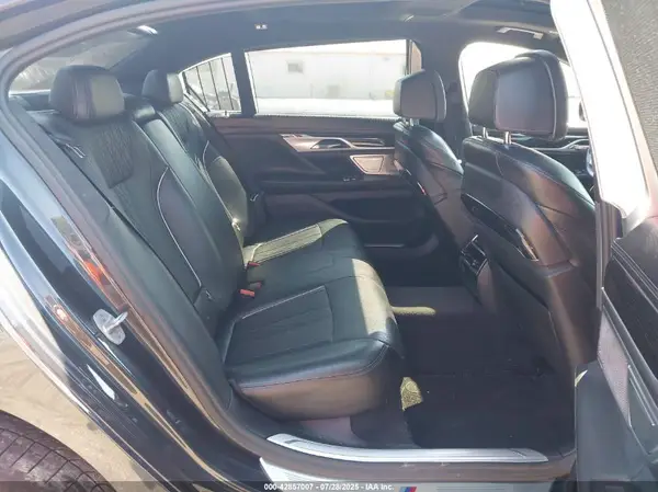 WBA7F2C58GG420247 2016 BMW 7ER - Image 8