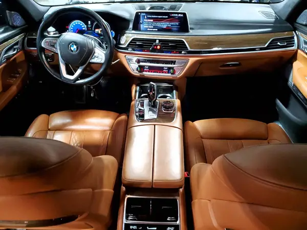 WBA7F2C58GG421026 2016 BMW 7ER - Image 8