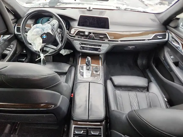WBA7F2C58HG422310 2017 BMW 7ER - Image 8