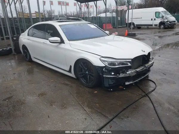 WBA7F2C58JB238567 2018 BMW 7ER - Image 1
