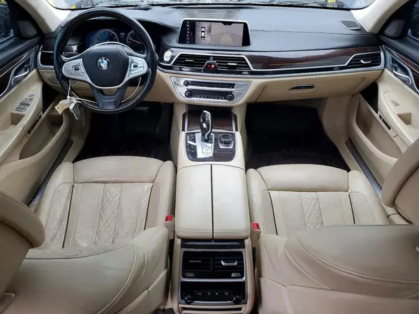 WBA7F2C58JG423821 2018 BMW 7ER - Image 8