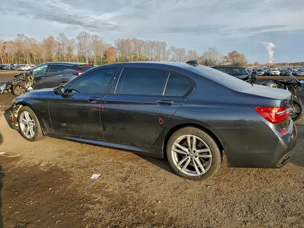 WBA7F2C58JG424158 2018 BMW 7ER - Image 2
