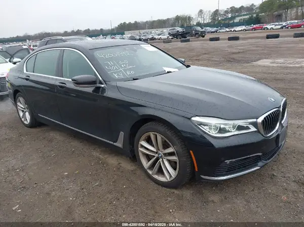 WBA7F2C58JG424774 2018 BMW 7ER - Image 1