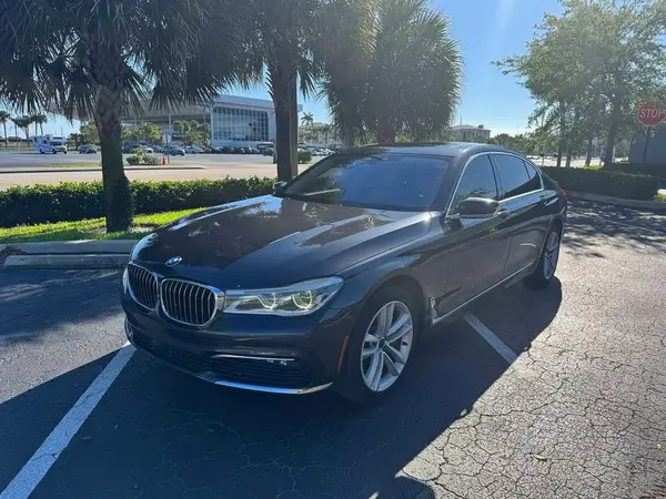 WBA7F2C59GG415882 2016 BMW 7ER - Image 2