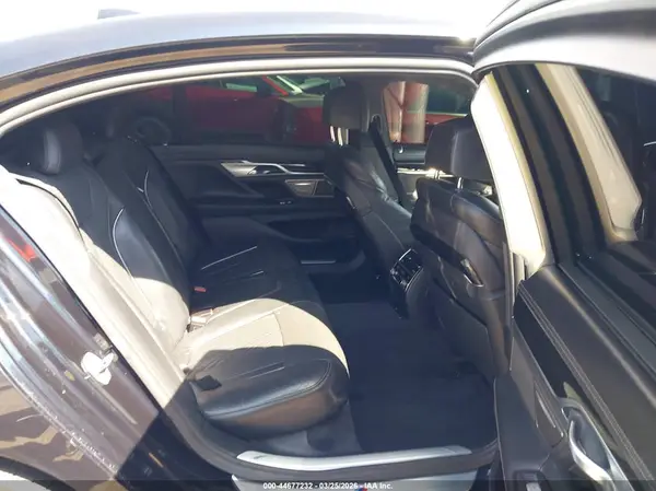 WBA7F2C59GG415929 2016 BMW 7ER - Image 8