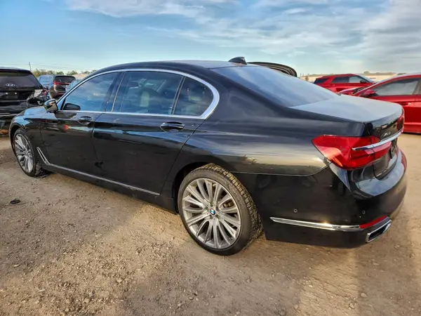 WBA7F2C59GG416675 2016 BMW 7ER - Image 2