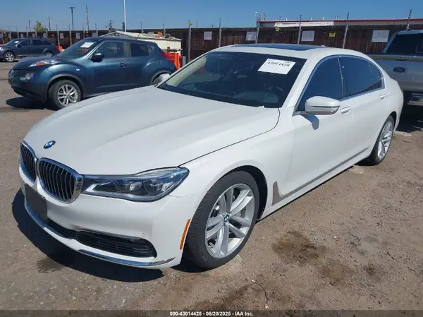 WBA7F2C59GG417065 2016 BMW 7ER - Image 2