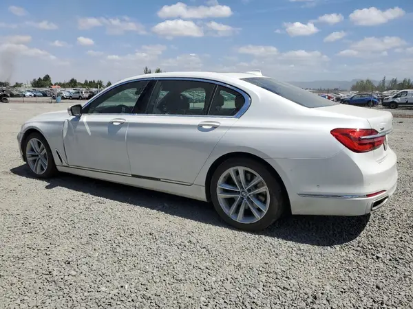 WBA7F2C59GG417583 2016 BMW 7ER - Image 2