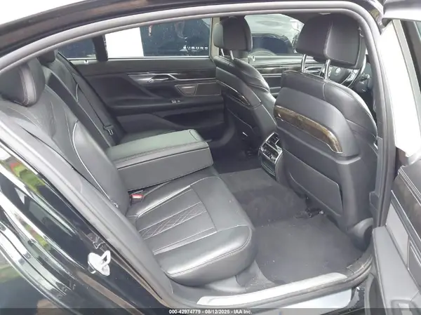 WBA7F2C59GG417969 2016 BMW 7ER - Image 8