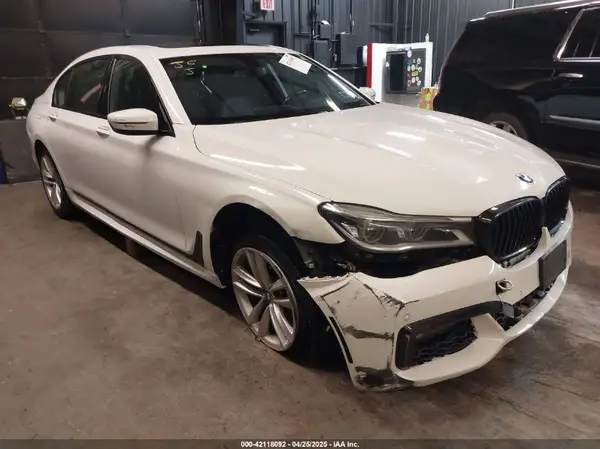 WBA7F2C59GG419656 2016 BMW 7ER - Image 1