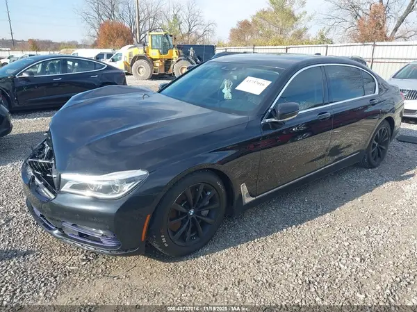 WBA7F2C59GG420046 2016 BMW 7ER - Image 2