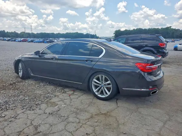 WBA7F2C59GG420175 2016 BMW 7ER - Image 2