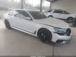 WBA7F2C59HG422266 2017 BMW 7ER