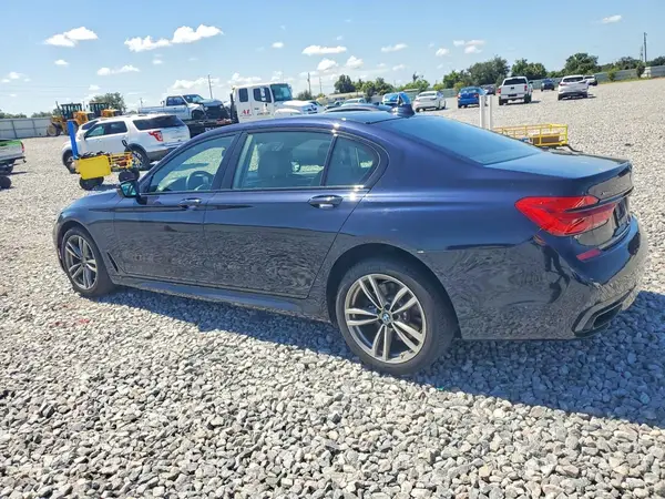 WBA7F2C59JB238674 2018 BMW 7ER - Image 2