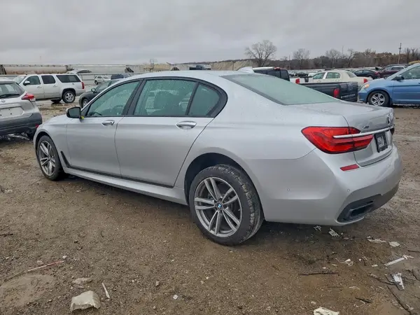WBA7F2C59JG424444 2018 BMW 7ER - Image 2