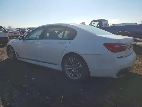 WBA7F2C5XGG416393 2016 BMW 7ER - Image 2