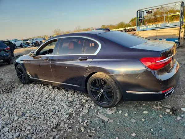 WBA7F2C5XGG417172 2016 BMW 7ER - Image 2