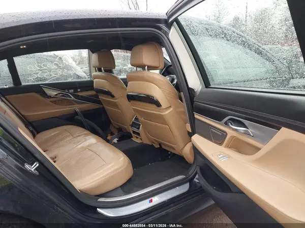 WBA7F2C5XGG420220 2016 BMW 7ER - Image 8