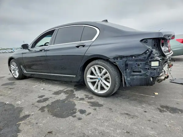 WBA7F2C5XGG420282 2016 BMW 7ER - Image 2