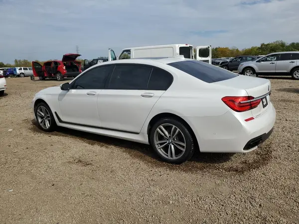 WBA7F2C5XJB238375 2018 BMW 7ER - Image 2