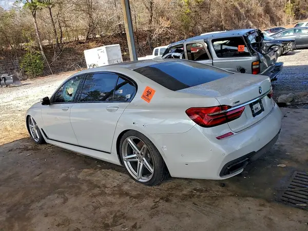 WBA7F2C5XJG424176 2018 BMW 7ER - Image 2