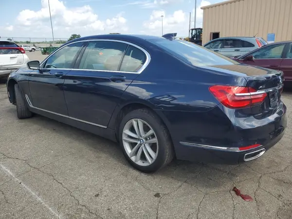 WBA7F2C5XJG424260 2018 BMW 7ER - Image 2