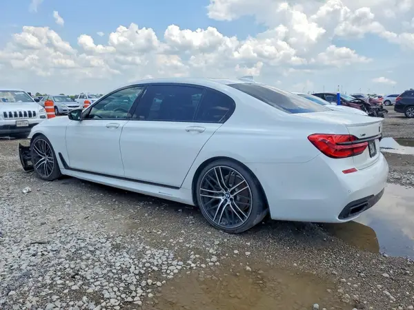 WBA7F2C5XJG424324 2018 BMW 7ER - Image 2