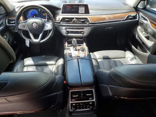 WBA7F2C5XJG856346 2018 BMW 7ER - Image 8