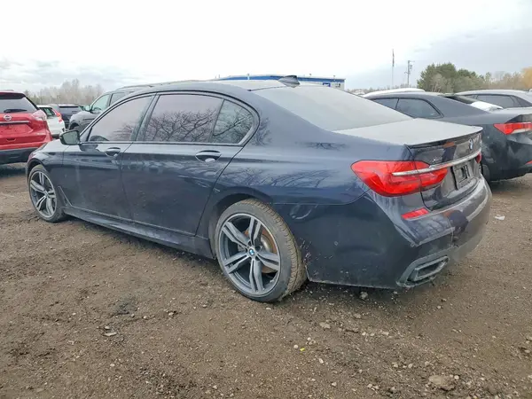 WBA7F2C5XKB239009 2019 BMW 7ER - Image 2