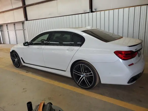 WBA7F2C5XKB239673 2019 BMW 7ER - Image 2