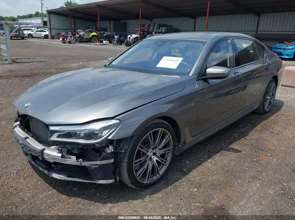 WBA7H6C56JG614509 2018 BMW 7ER - Image 2