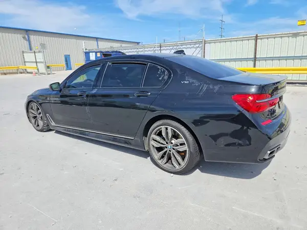 WBA7H6C59JG614777 2018 BMW 7ER - Image 2