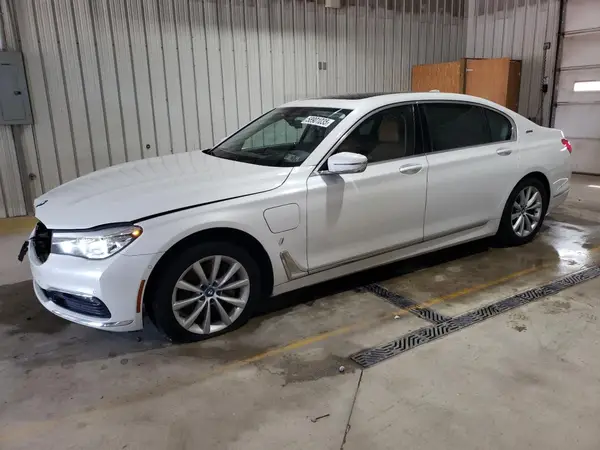 WBA7J2C38HG497960 2017 BMW 7ER - Image 1