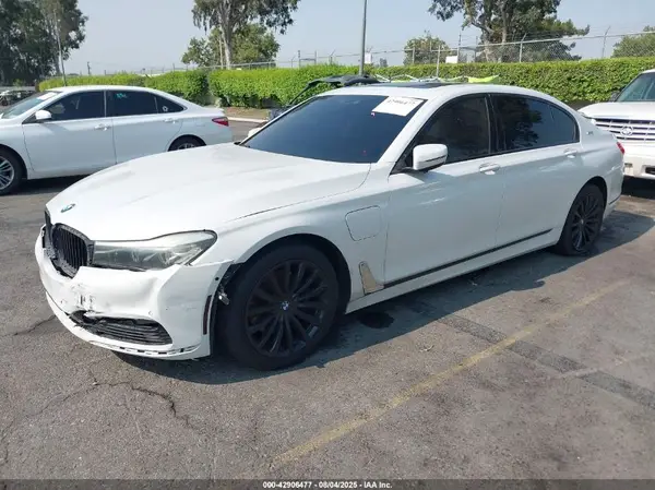 WBA7J2C3XHG497961 2017 BMW 7ER - Image 2