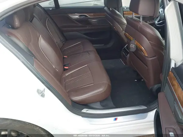 WBA7J2C50JG938178 2018 BMW 7ER - Image 8