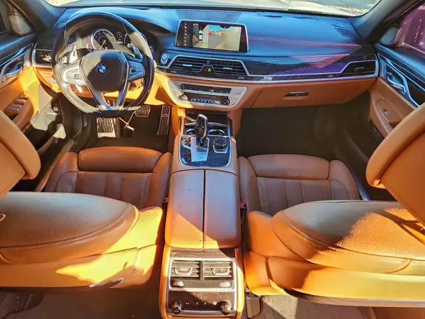 WBA7J2C50JG938195 2018 BMW 7ER - Image 8