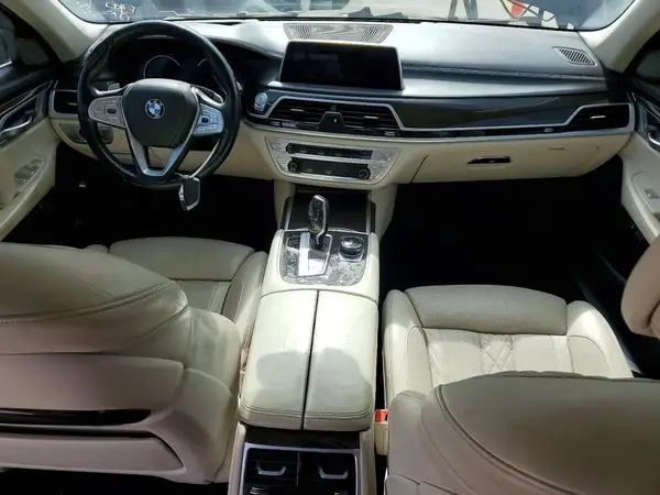 WBA7J2C52JB246288 2018 BMW 7ER - Image 8