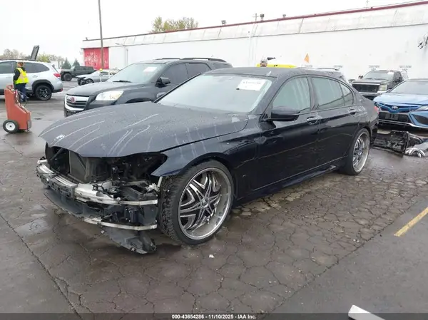 WBA7J2C52JG938182 2018 BMW 7ER - Image 2
