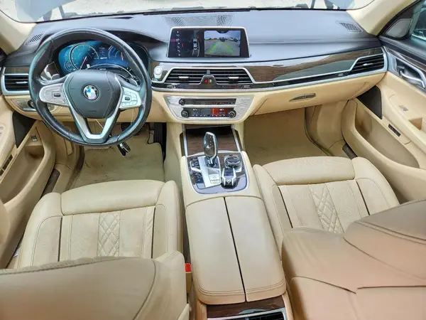 WBA7J2C52JG938408 2018 BMW 7ER - Image 8