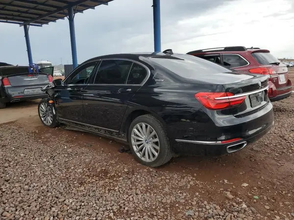 WBA7J2C52JG938425 2018 BMW 7ER - Image 2