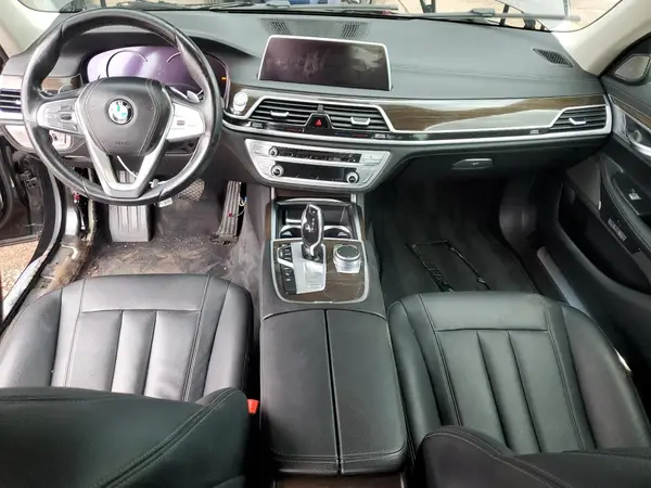 WBA7J2C52JG938425 2018 BMW 7ER - Image 8