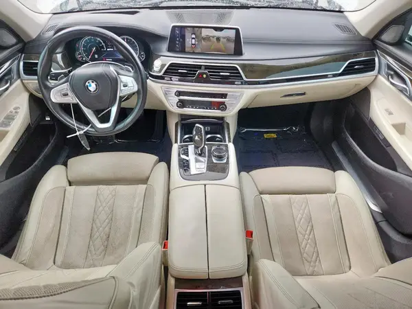 WBA7J2C53HG497642 2017 BMW 7ER - Image 8
