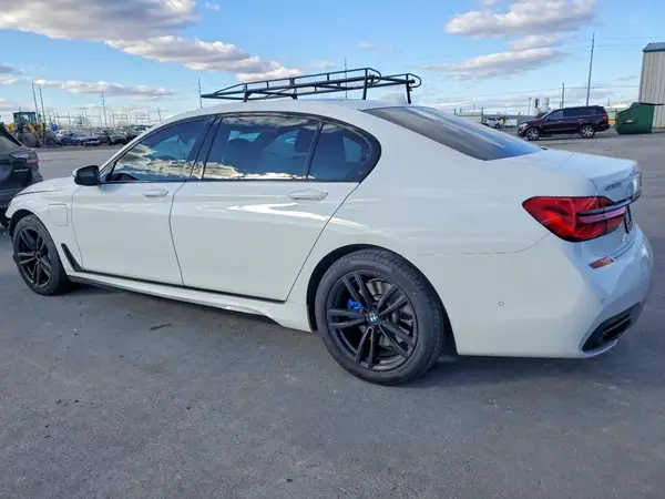WBA7J2C53JB246297 2018 BMW 7ER - Image 2