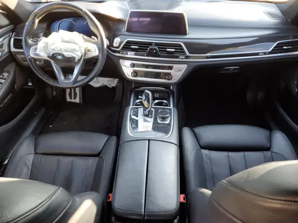 WBA7J2C53JG938305 2018 BMW 7ER - Image 8