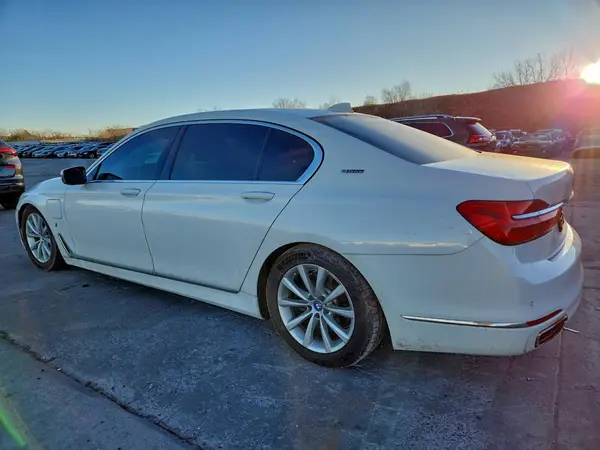 WBA7J2C54JG938099 2018 BMW 7ER - Image 2