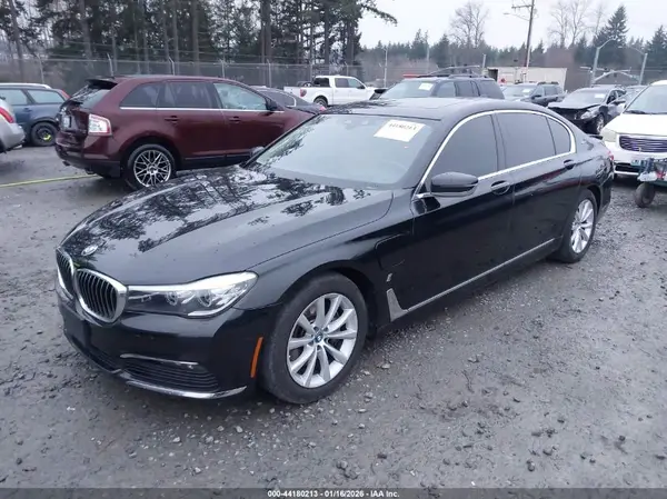 WBA7J2C54JG938166 2018 BMW 7ER - Image 2