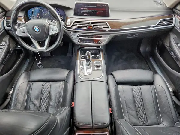 WBA7J2C56JG938301 2018 BMW 7ER - Image 8